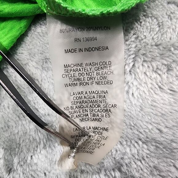 Milano Top Womens L Green Sleeveless Button Front Flowy Crinkle Rayon Blend - Picture 5 of 8